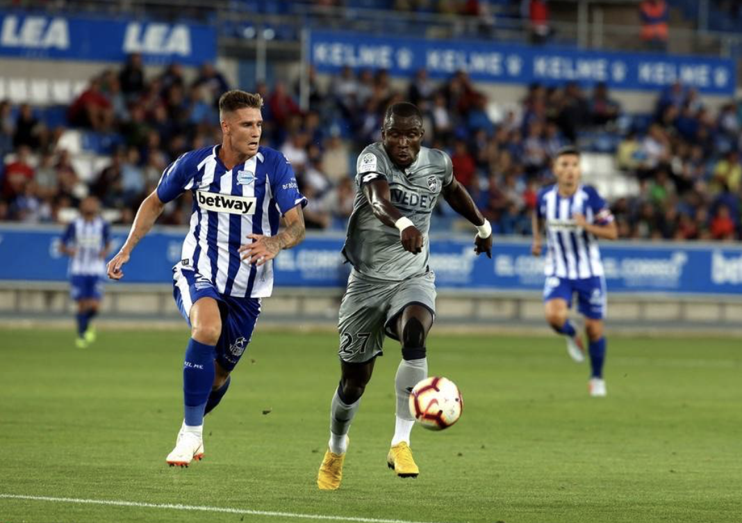 索肖客场全力突围取胜,积分榜排名大涨 索肖客场全力突围取胜,积分榜排名大涨